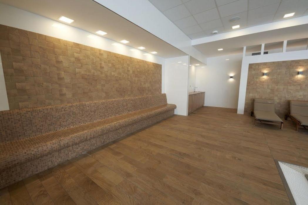 Apartman Rezidence Moser-Free Parking Garage Κάρλοβι Βάρι Εξωτερικό φωτογραφία